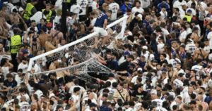 CĐV PSG Biến Allianz Arena Thành Biển Người Sau Chiến Thắng Champions League